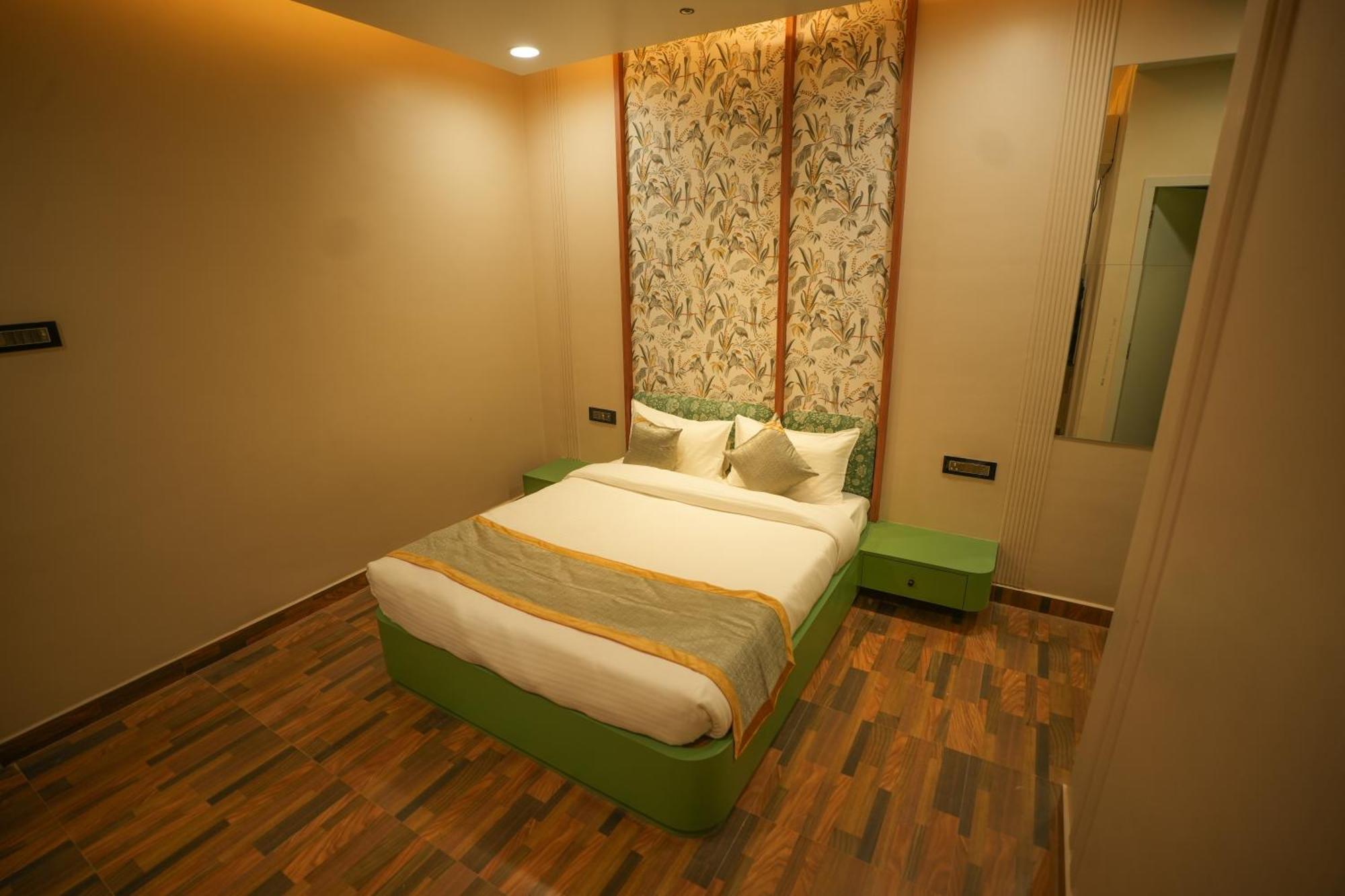 Dashrath Inn Near Ramjanmbhoomi Ayodhya Exteriör bild